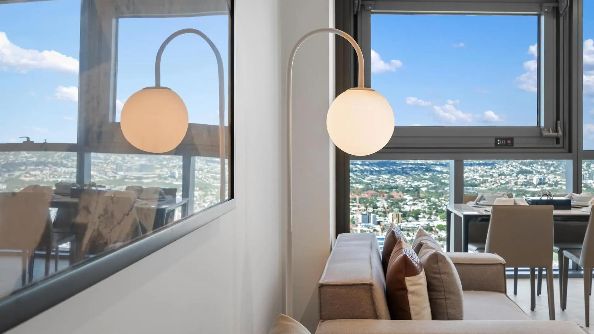 City Luxury Stay River & City Access Brisbane Australia